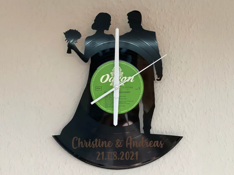 Schallplatte Hochzeit Uhr