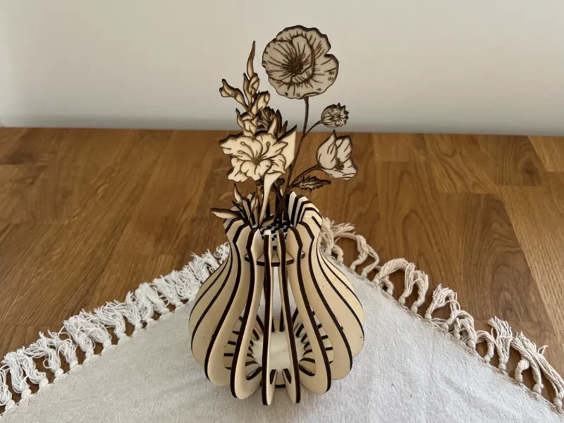 Lasercut Vase for Flowers