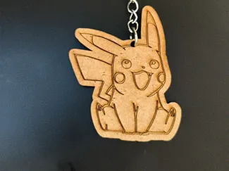 Llavero de pikachu en madera pokemon