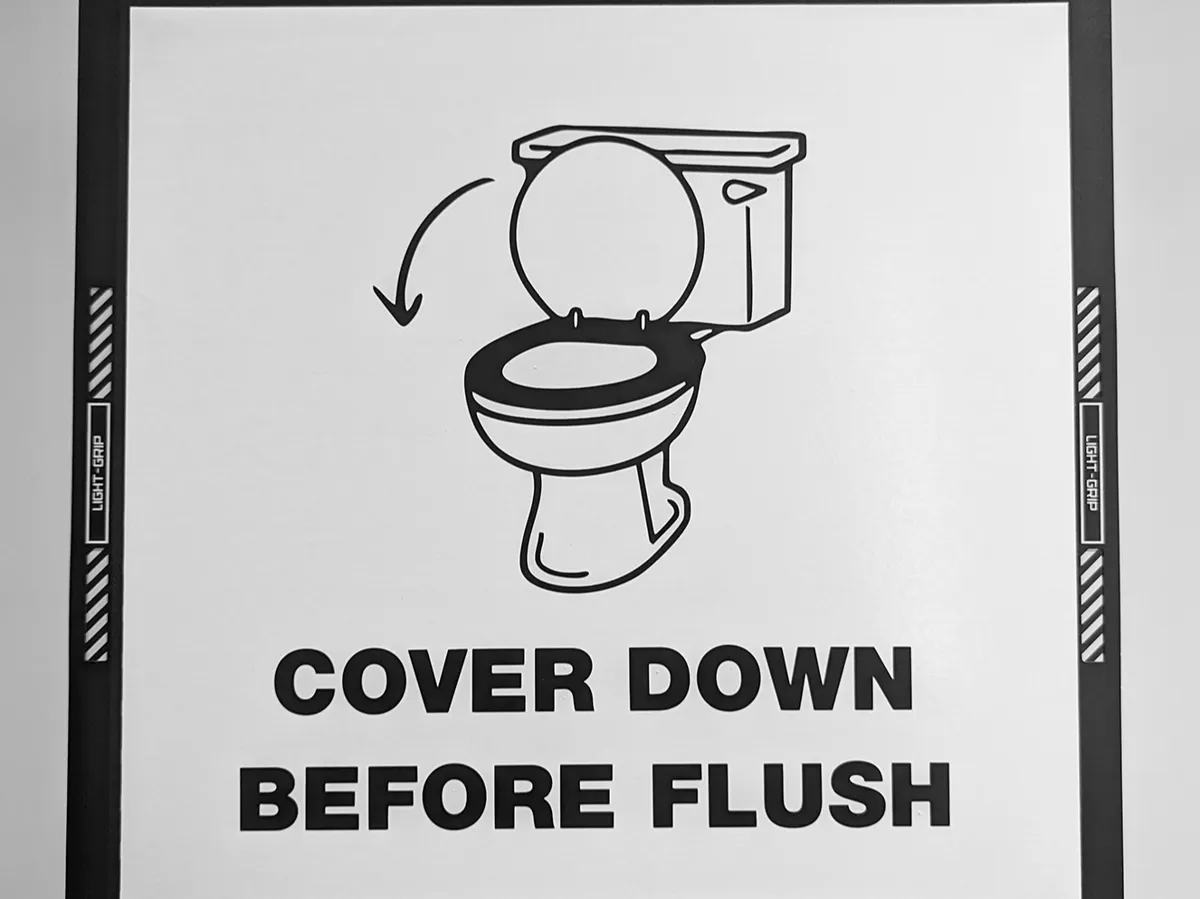 Toilet Seat Cover Decal - Cover Down Before Flush by CMYK MakerWorld: Download Free 3D Models - 3D model önizlemesi