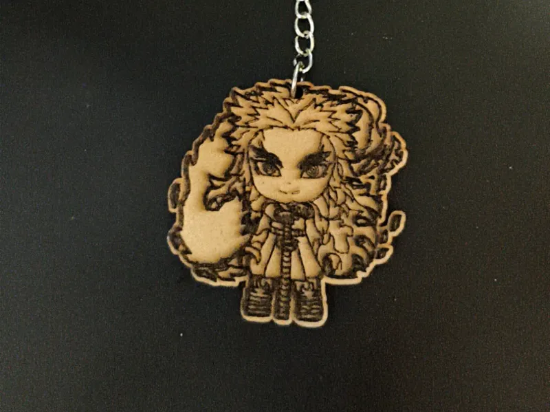 Llavero de rengoku en madera demon slayer