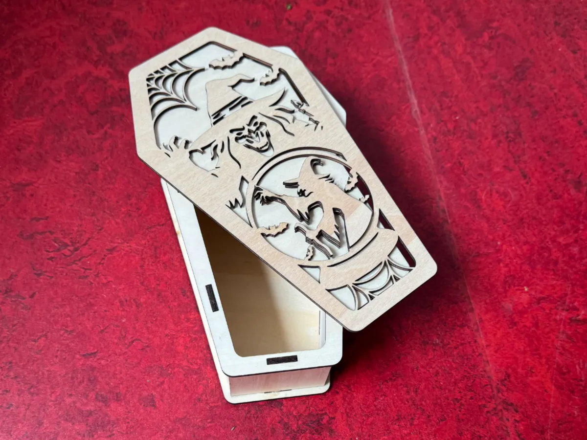 Halloween Sarg Kiste Skeleton Hexe by machmallauter MakerWorld: Download Free 3D Models - 3D model önizlemesi