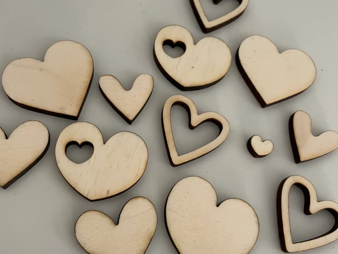 Table Confetti Hearts – Scatter Decoration - Wedding by BurgerOhneGurke MakerWorld: Download Free 3D Models - 3D model önizlemesi