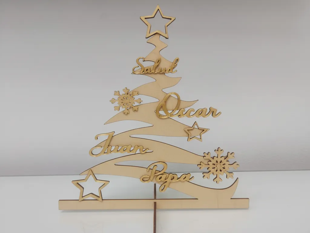 Christmas tree  by Sirde MakerWorld: Download Free 3D Models - 3D model önizlemesi