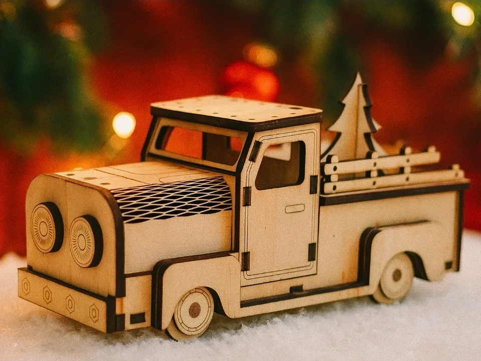 Christmas Pickup by Savy_Maker MakerWorld: Download Free 3D Models - 3D model önizlemesi