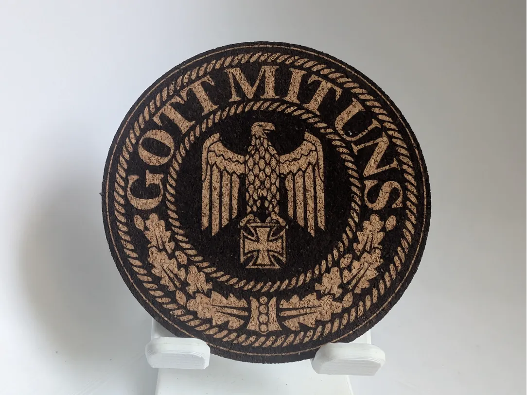 Cork Coaster God with us by Dorni90 MakerWorld: Download Free 3D Models - 3D model önizlemesi