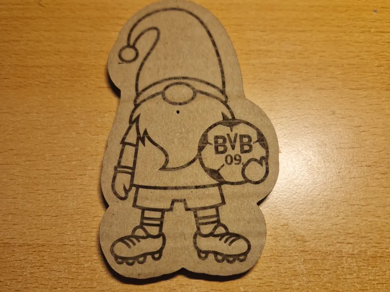 Wichtel / Gnome / Zwerg mit BVB Ball und Trickot