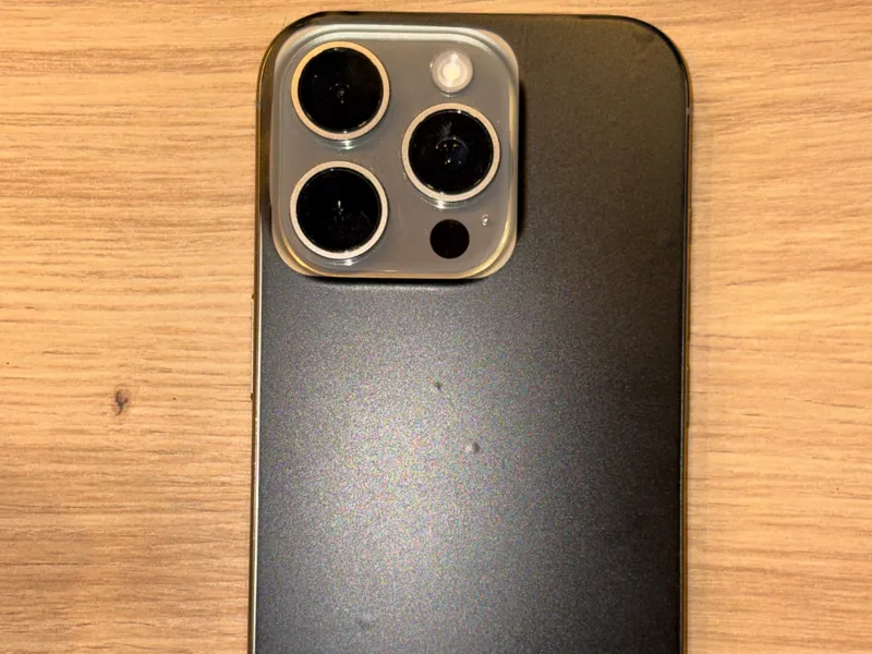iPhone 16 Pro backcover