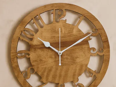 Orologio da Parete Caccia con Cane – Legno inciso a laser e rifinito a mano