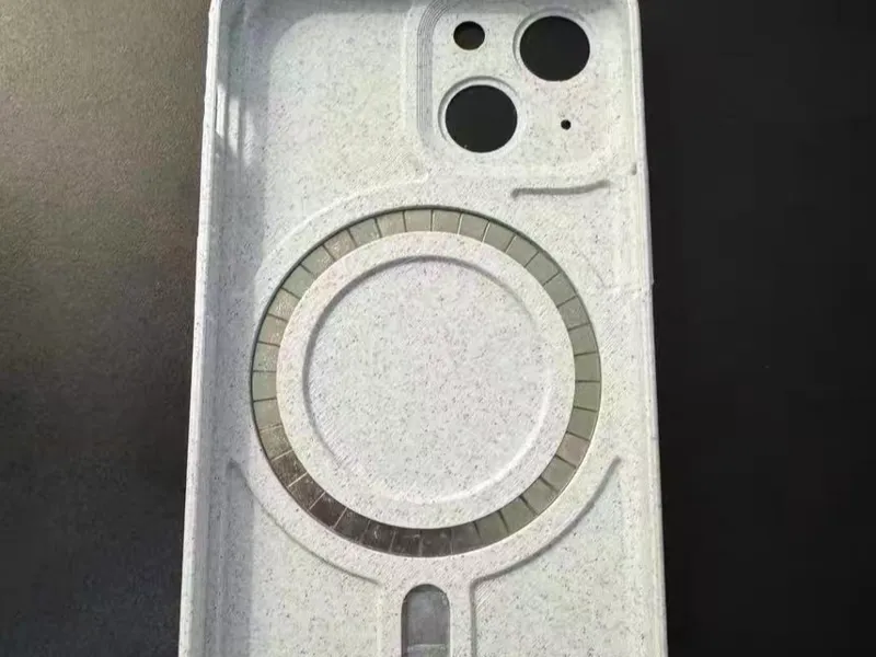 iphone 13mini 用铜板切割手机壳模型