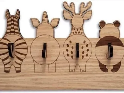 SAVANNAH ANIMAL REAR MODEL KEY HOLDER