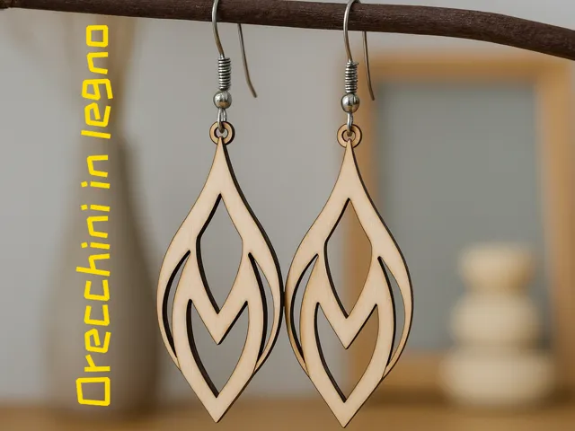 Orecchini in legno intagliato