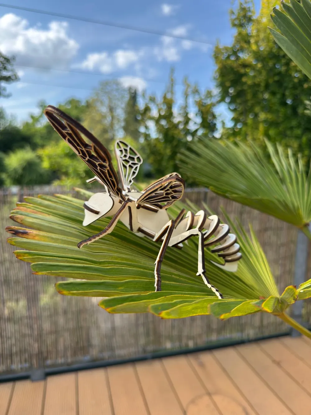 Decorative Bee SVG Laser Cut Project - Free 3D Print Model - MakerWorld