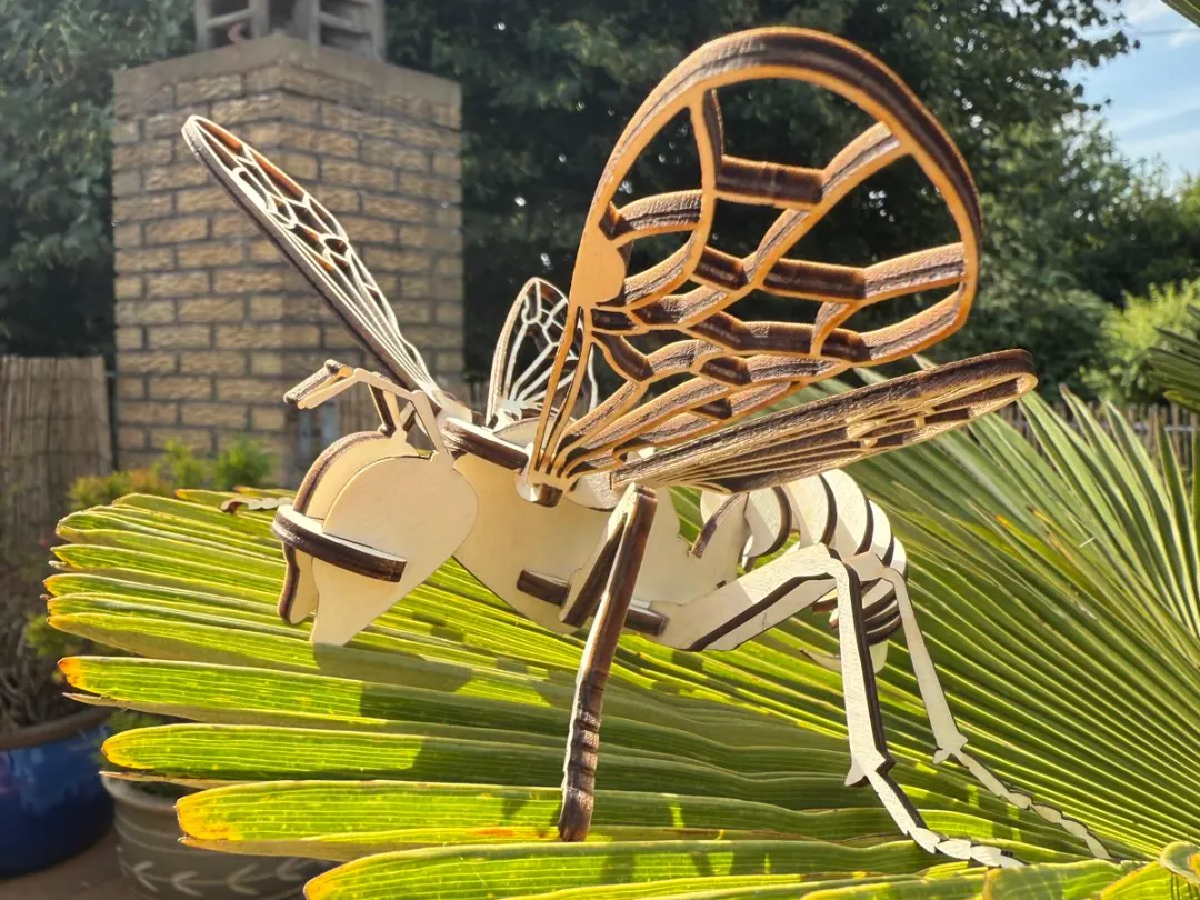 Decorative Bee SVG Laser Cut Project - Free 3D Print Model - MakerWorld