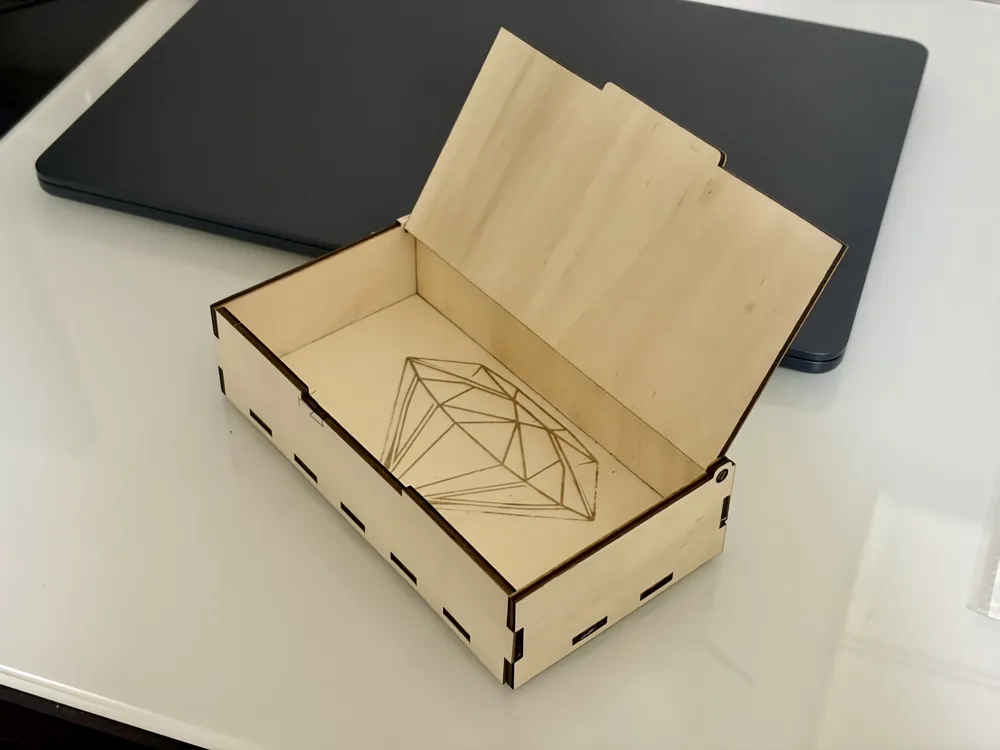 Diamond Box 3d Model Flower and diamond jewelry box with lid - Free 3D Print Model - MakerWorld