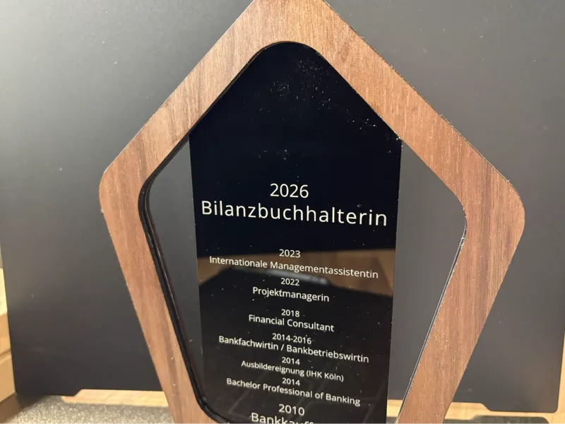 Trophy Acryl Wood – Modern Layered Award