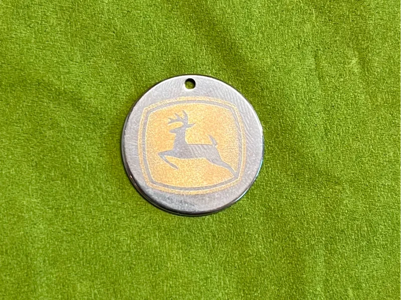 Schlüsselanhänger John Deere ( Logo / Schriftzug)