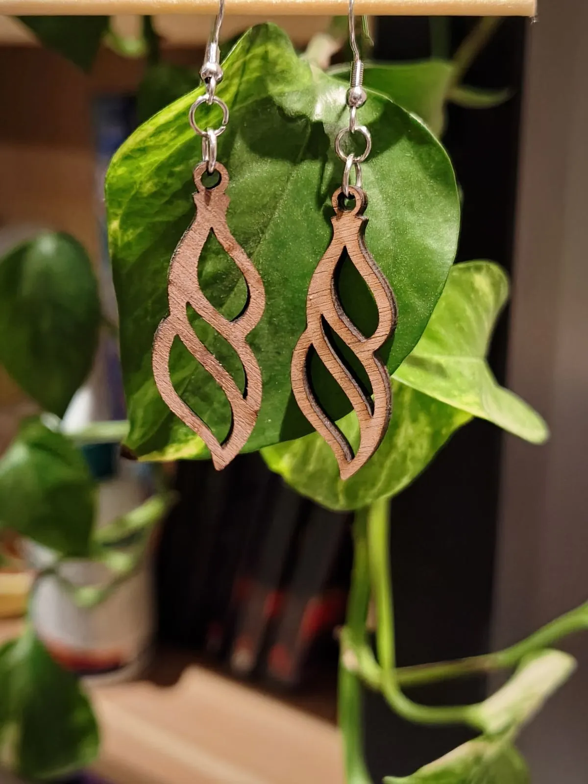 Twister Earring view 2