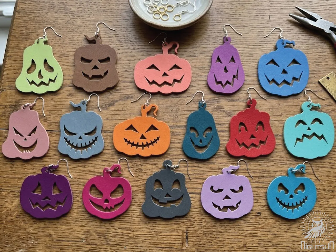 16 Halloween Pumpkin Leather Earring Collection view 2