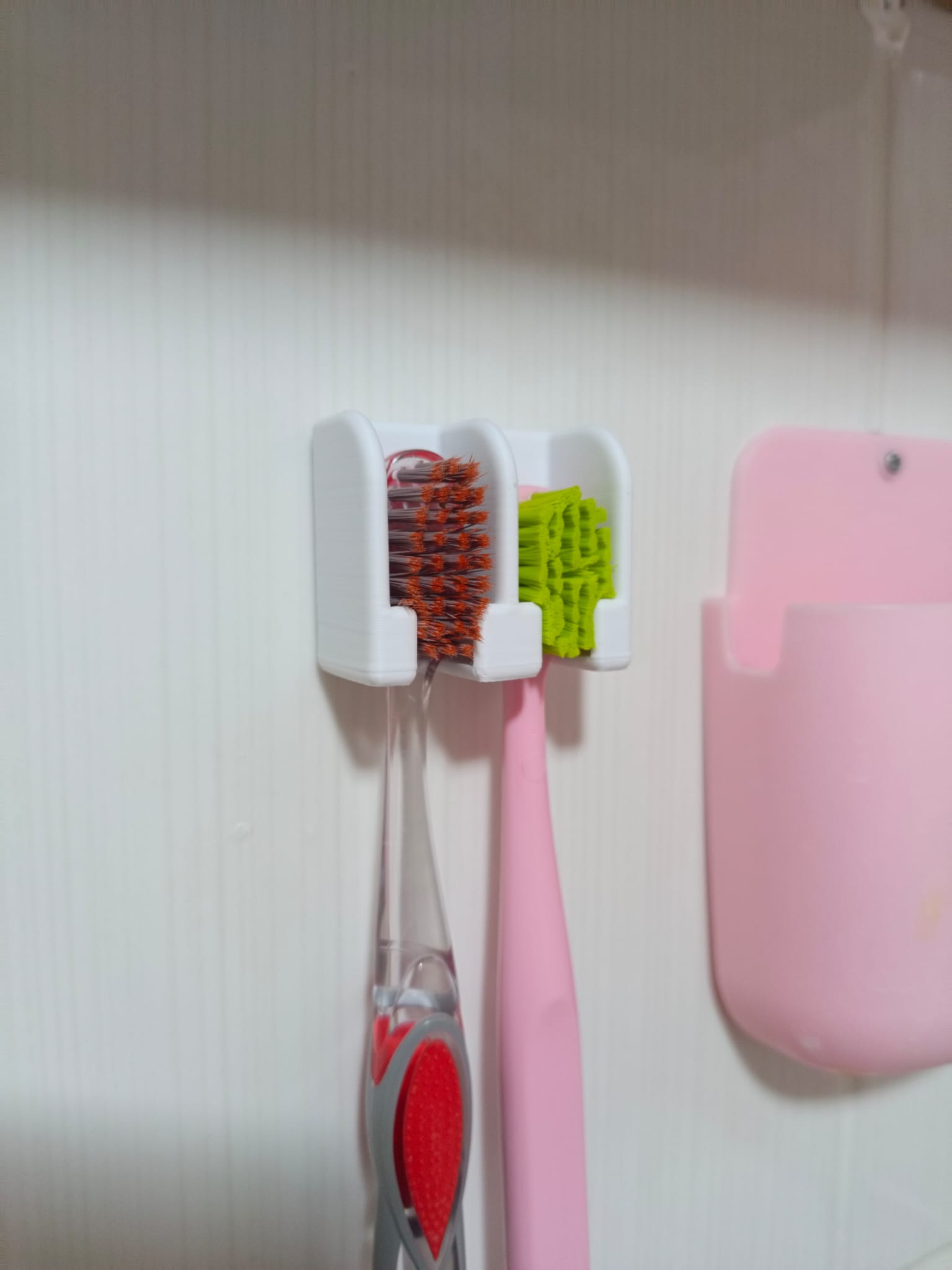 Miniatura 2 do modelo 3D Wall toothbrush holder