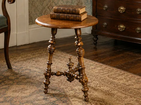 Figura decorativa: Miniature Henri II Side Table — referencia de MakerWorld