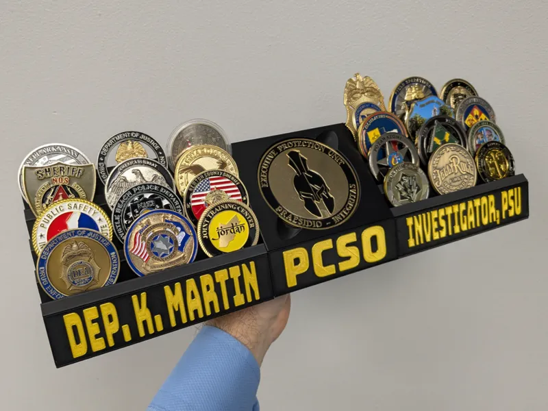 "Your Coin Here" Challenge Coin Stand