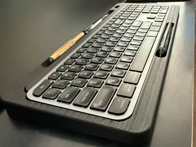 Logitech MX Keys Keyboard holder for Wacom Pen