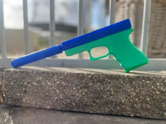 Glock Replica (Working Slide, Removable Mag)