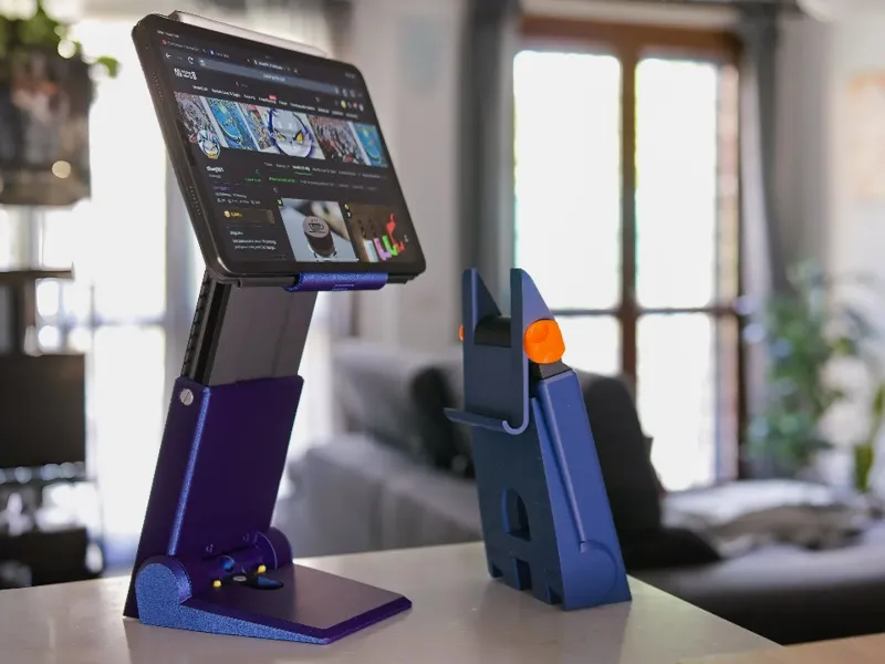 Foldmate, a portable tablet stand