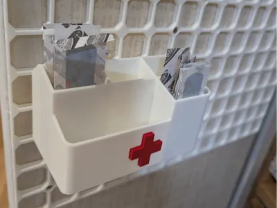 Bandage Holder/Organizer with opengrid snaps