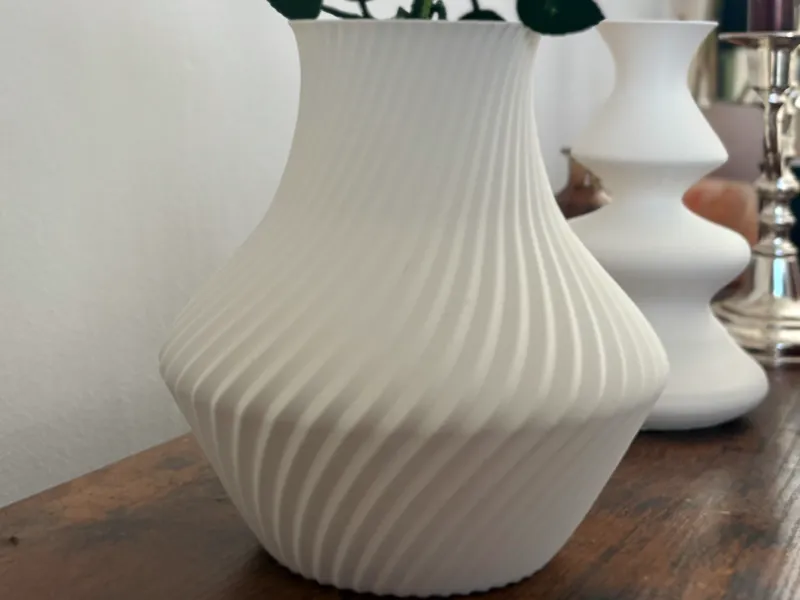 TwistFlow - Design Vase