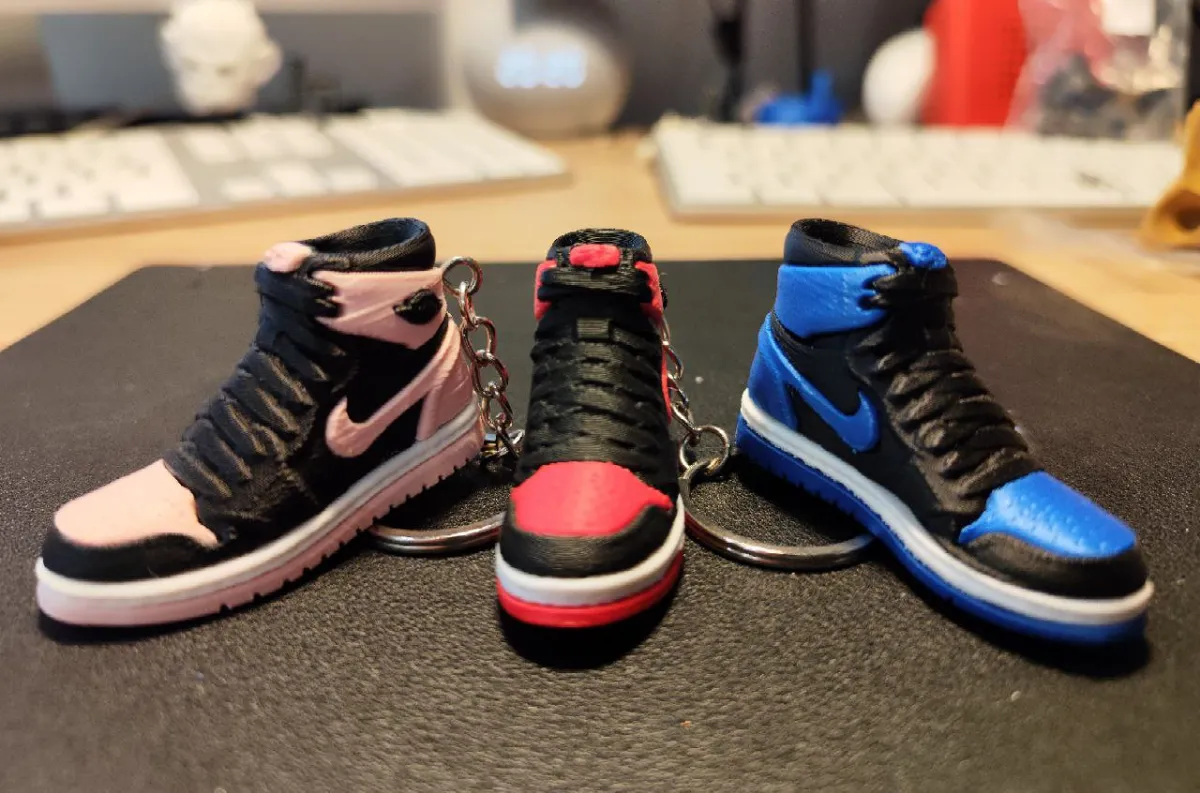 NIKE AIR JORDAN 1 SPLITTED KEYCHAIN by ilRox.3D MakerWorld: Download Free 3D Models - 3D model önizlemesi