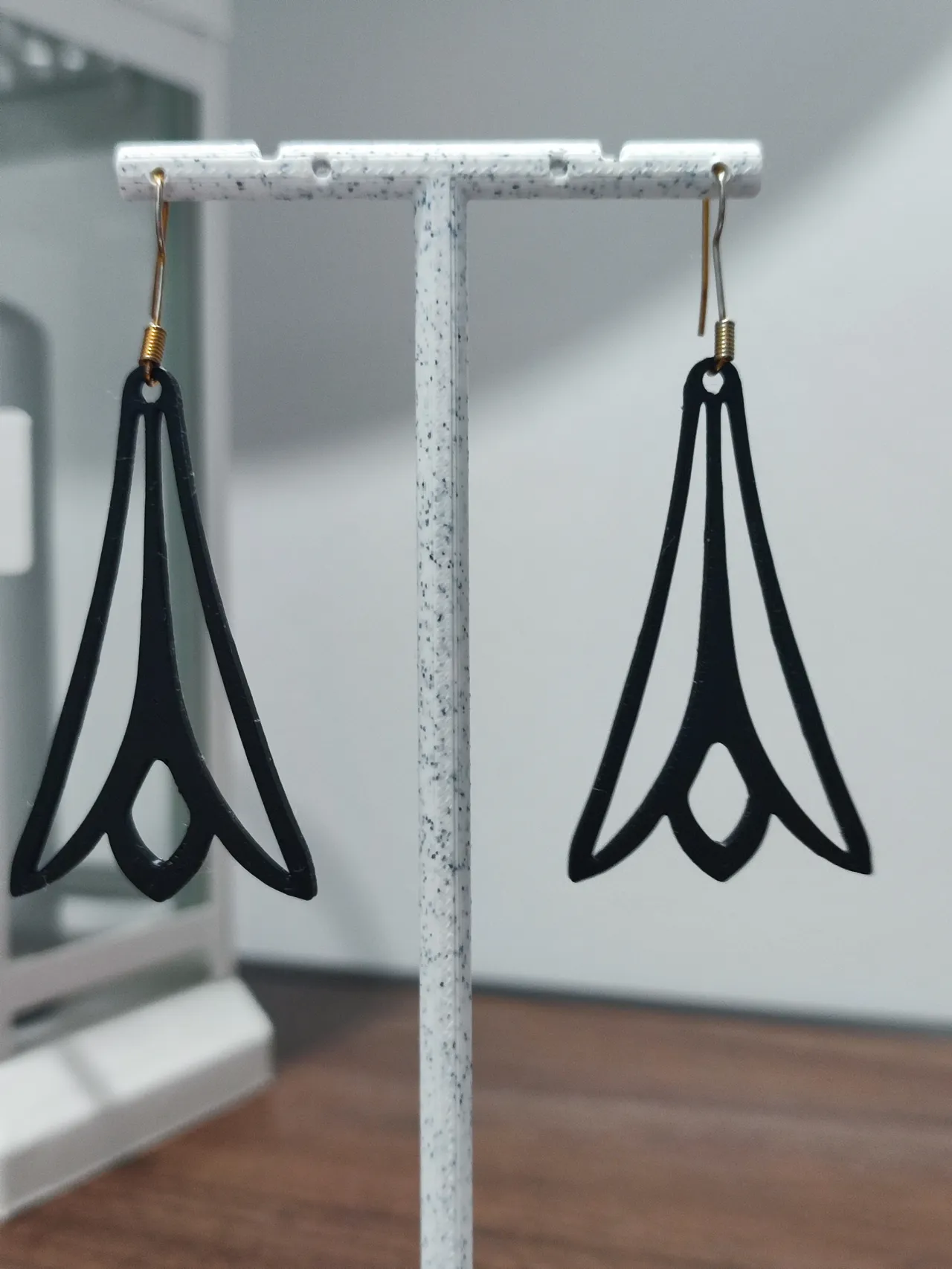 Aretes Lirio de Medianoche view 3