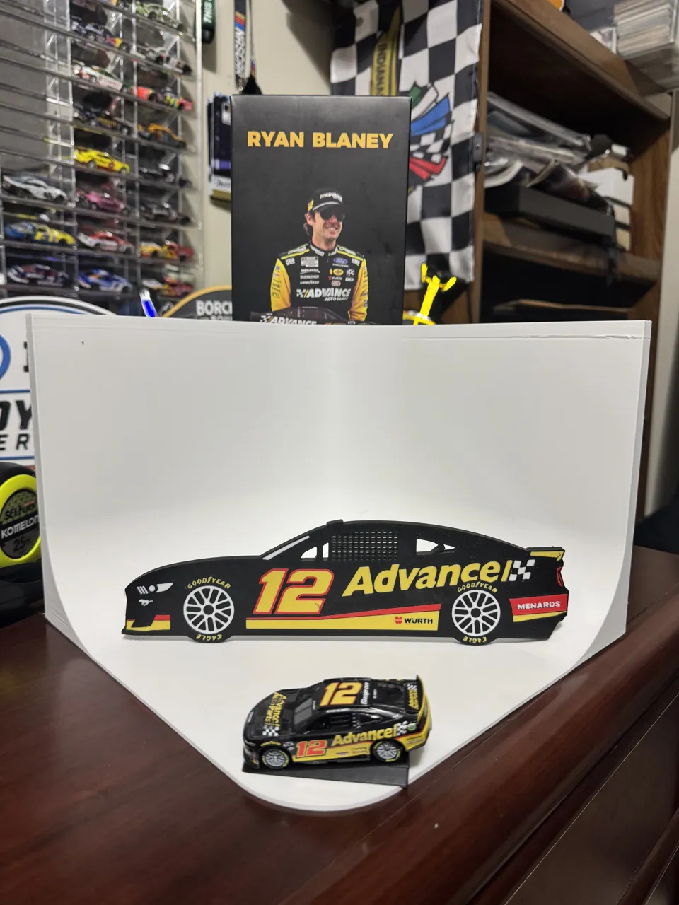 Ryan Blaney Advance Auto Parts Penske Ford NASCAR view 2