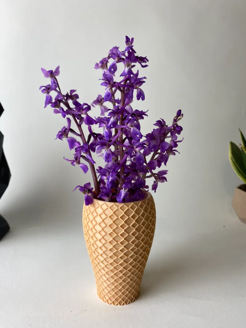 Exquisite 3D-Printed Vase/Pot: Elevate Your Décor