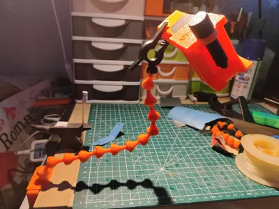 Helping hand for infinity clamp