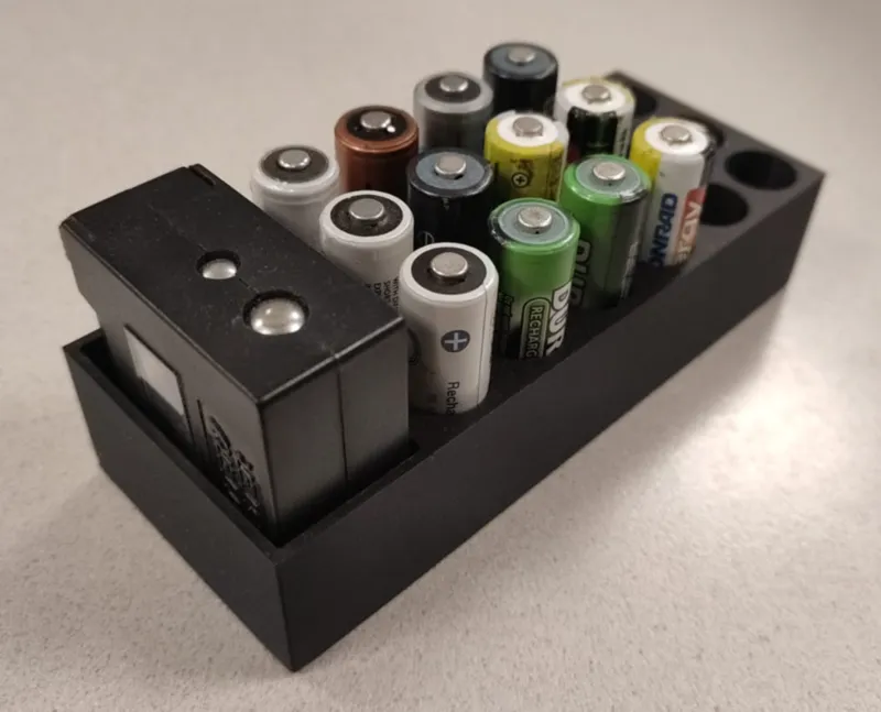 Battery Holder AA with Tester