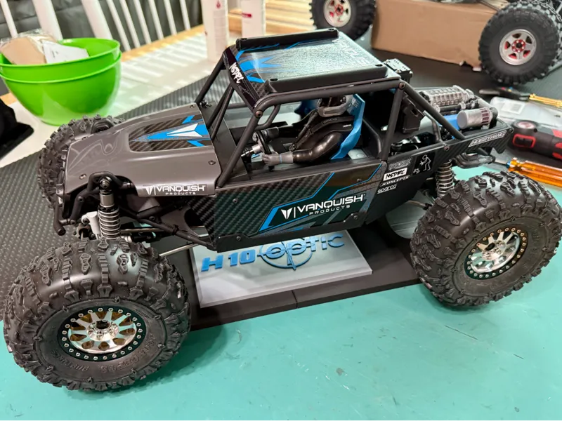 Vanquish H10 Optic 4ws Stand