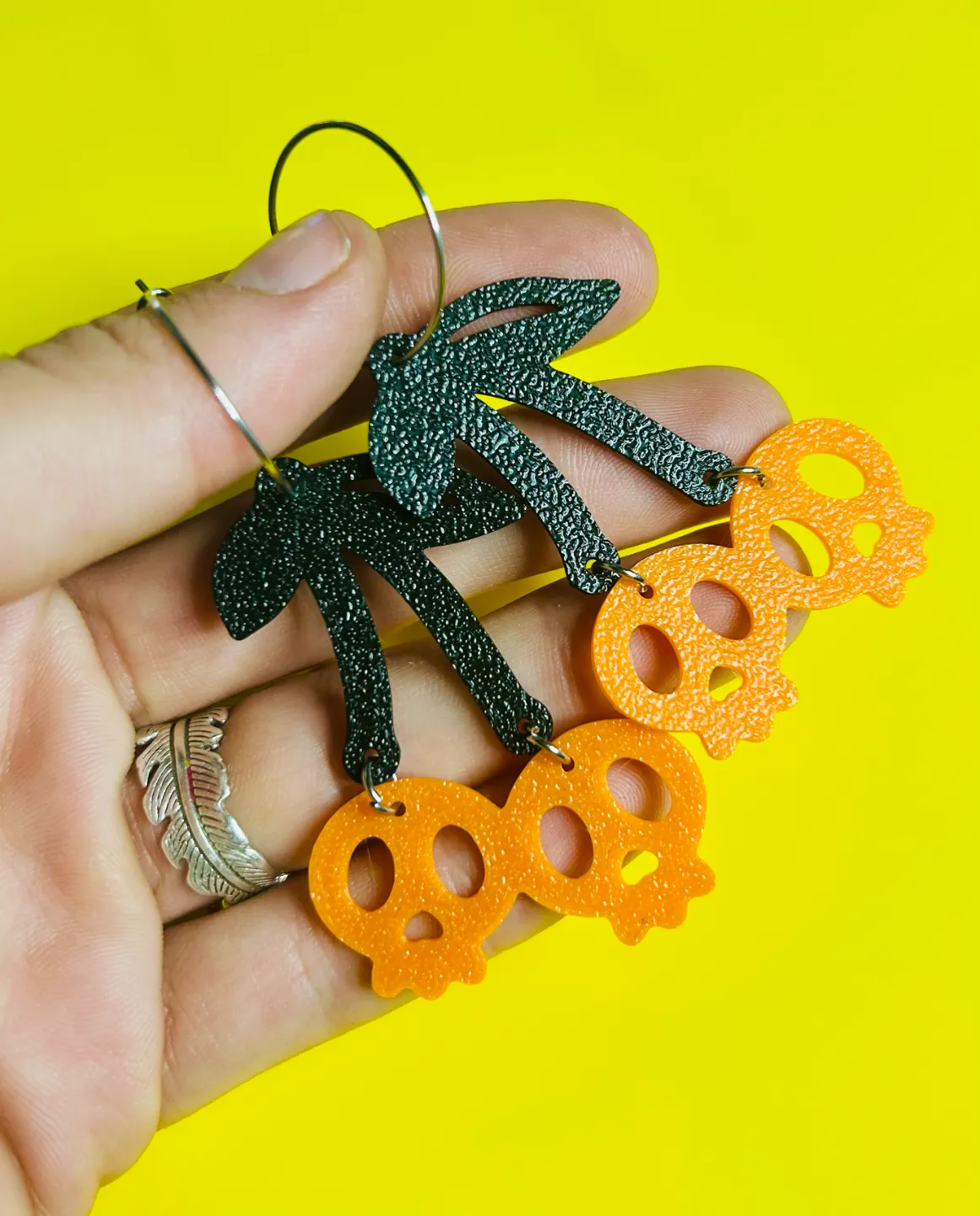 Pendientes cerezas calabazas halloween view 3