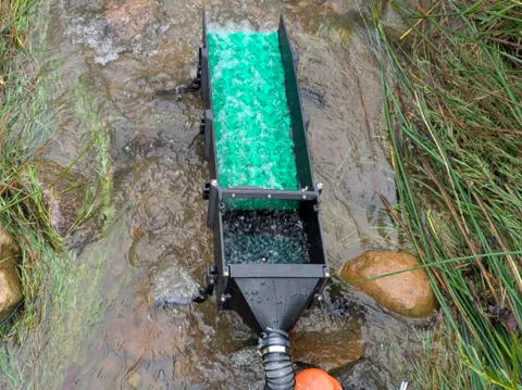 Caja o estuche: 2 inch dredge/8 inch sluice box for gold mining — referencia de MakerWorld