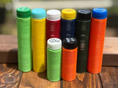Silica gel case using plastic bottle caps