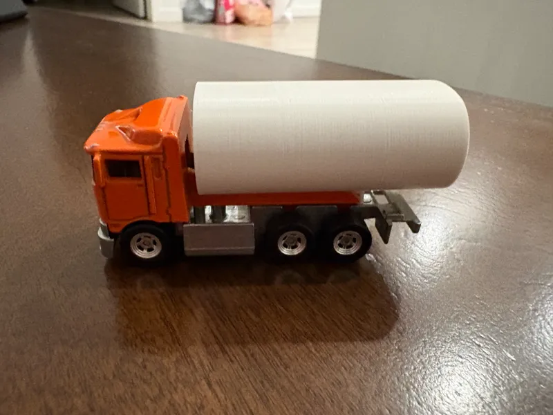 Hiway Hauler fuel tank attachment