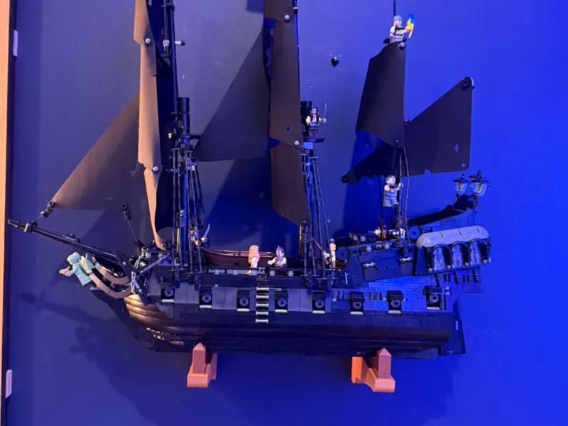 Wall Mount Brick Jack Sparrow's Pirate Ship 10365