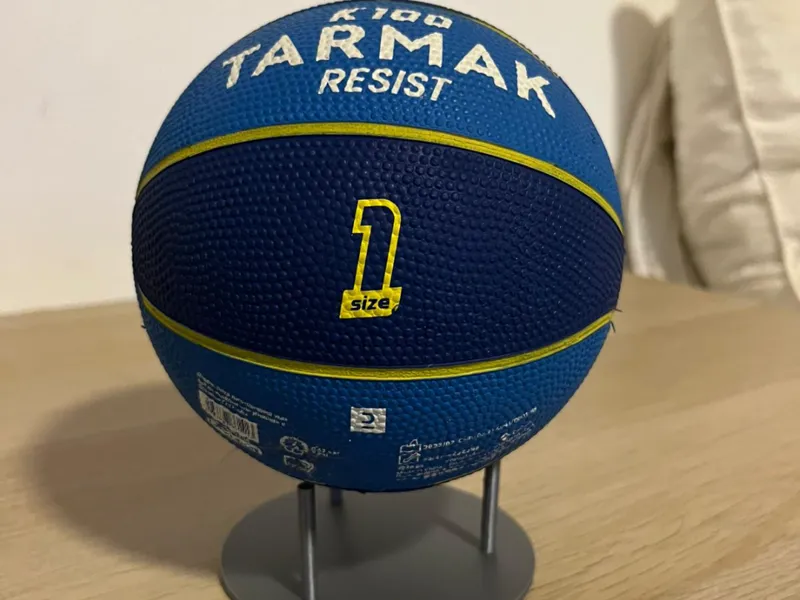 Ball holder