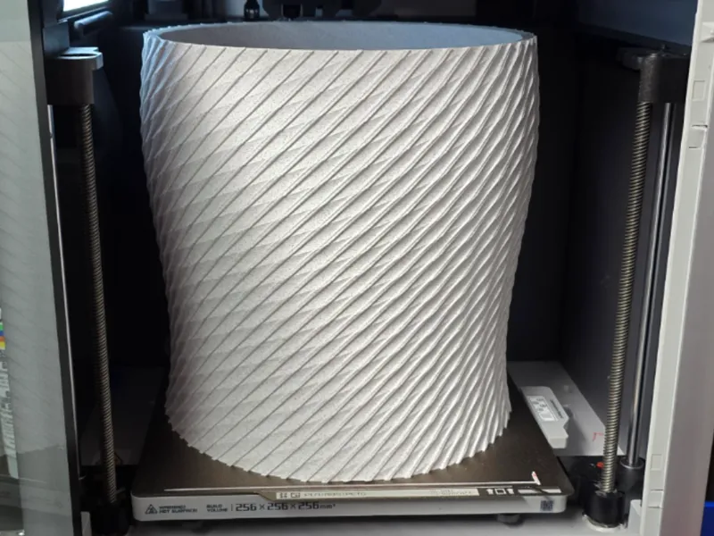 Spiral Wave Trash Can