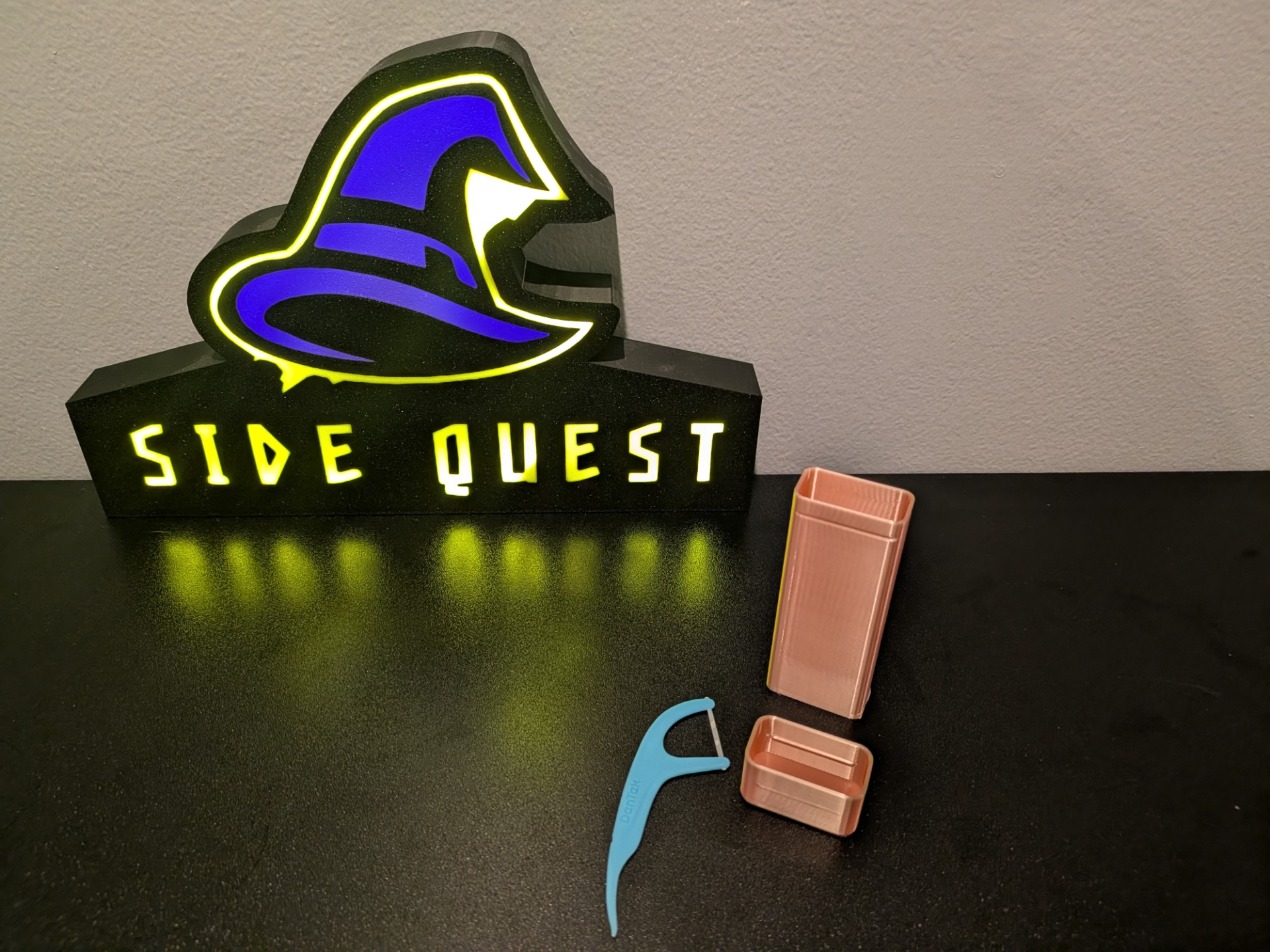 Dentek Dental Pick travel case