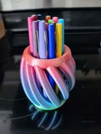 Pot à crayons tonneau torsadé — photo 3