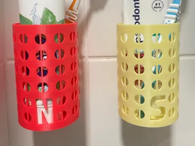 Toothbrush holder (suction cups)