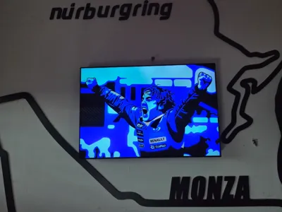 Fernando Alonso - Retro Renault F1 Lightbox