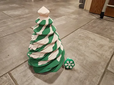 Spiral Snow Flake Christmas Tree